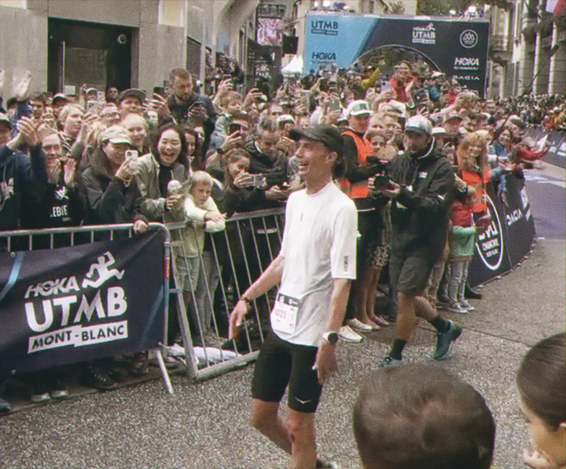 JPEG image-4EB5-BF44-47-0 Jim Walmsley at UTMB - 2025 WMTRC team USA