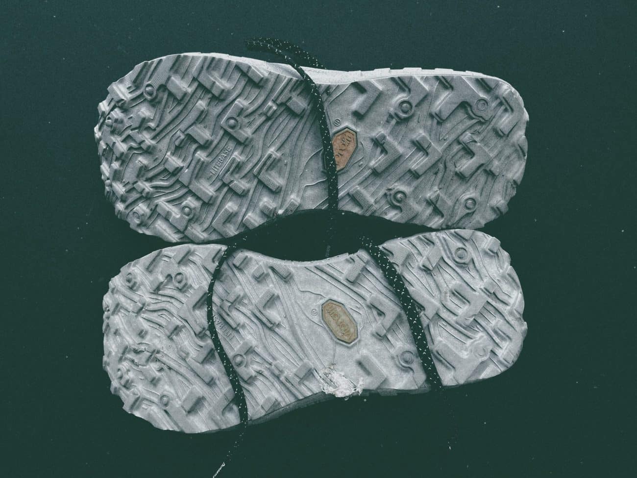 shoe soles with laces